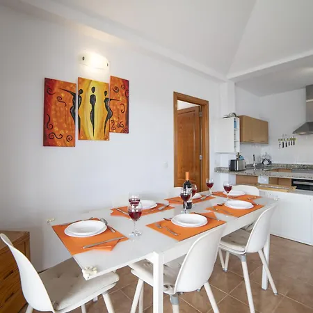 Beautiful Lanzarote 3 Bedrooms Strelitzia South Facing & Secluded Private Pool * Playa Blanca (Lanzarote)