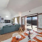 Villa Beautiful Lanzarote 3 Bedrooms Strelitzia South Facing & Secluded Private Pool
