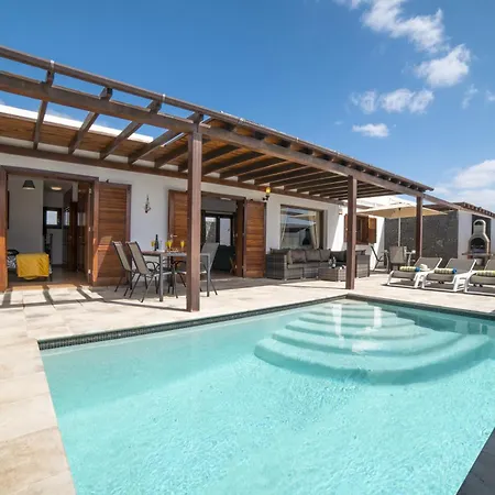 Beautiful Lanzarote 3 Bedrooms Strelitzia South Facing & Secluded Private Pool Villa Playa Blanca (Lanzarote)