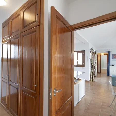Willa Beautiful Lanzarote 3 Bedrooms Strelitzia South Facing & Secluded Private Pool Playa Blanca (Lanzarote)